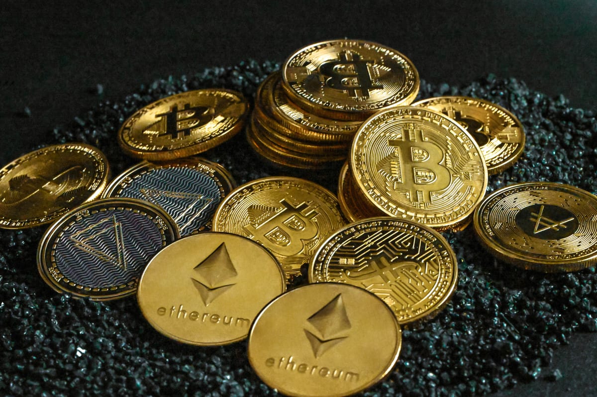 Bitcoin vs. Altcoins