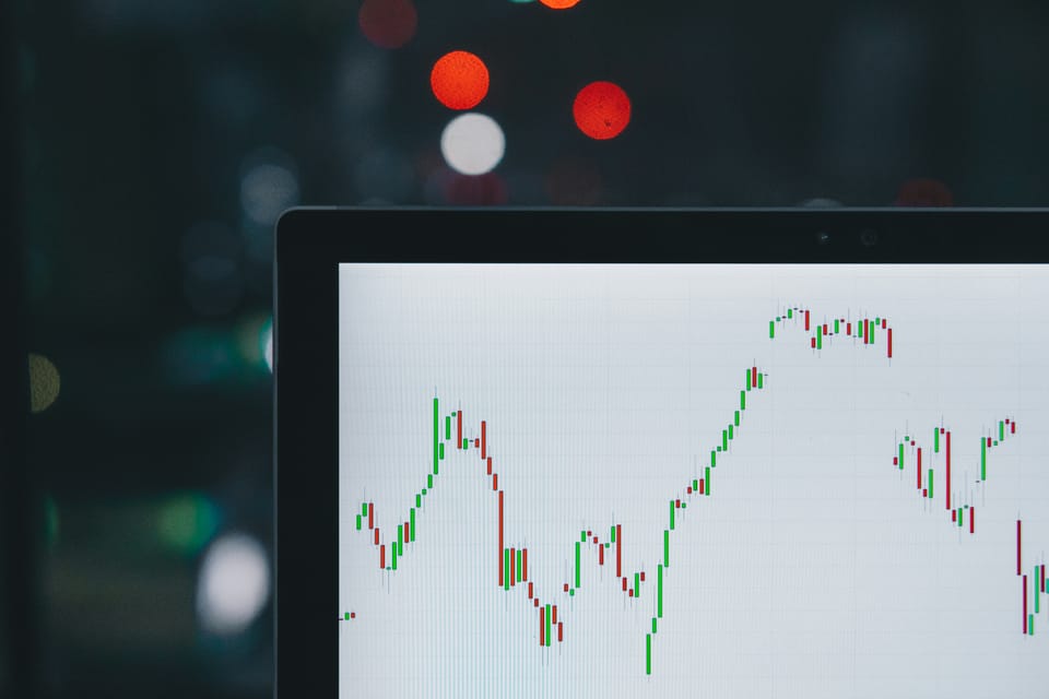 Crypto Trading Signals: What Works and What’s Just Hype?